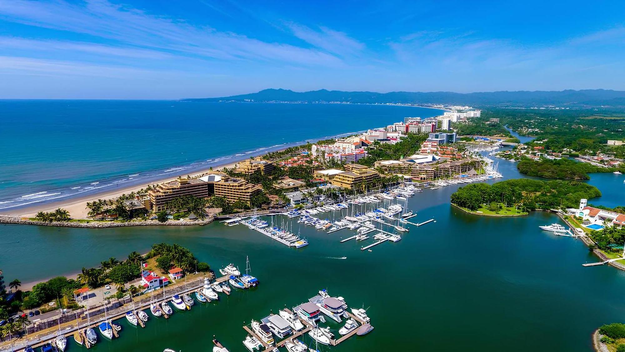 Appartamento Stylish Peninsula Golf 3Br Oasis With Pool Nuevo Vallarta Esterno foto